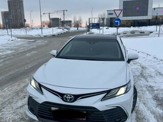 2023 Toyota Camry VIII (XV70) Рестайлинг, белый, 3900000 рублей, вид 2