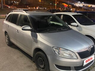 2013 Skoda Fabia II Рестайлинг, серый, 730000 рублей, вид 3