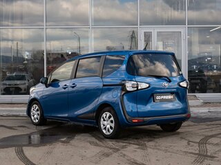 2018 Toyota Sienta II Рестайлинг, синий, 1430000 рублей, вид 2