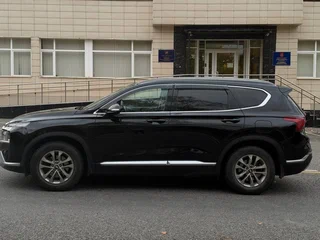 2021 Hyundai Santa Fe IV Рестайлинг, чёрный, 3390000 рублей, вид 4