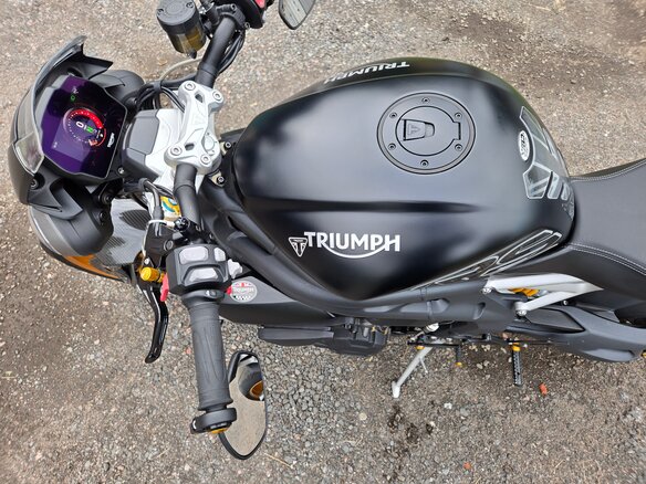 2021 Triumph Speed Triple, чёрный, 1200000 рублей - вид 14