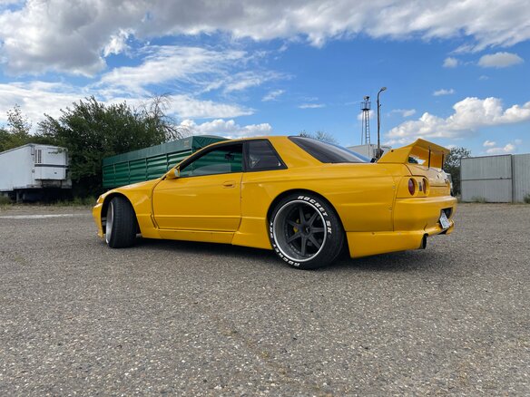 1993 Nissan Skyline VIII (R32), жёлтый - вид 14