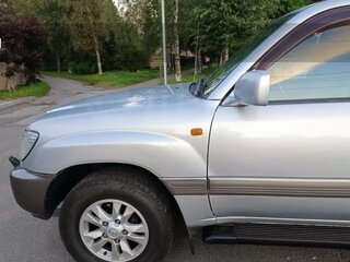 2006 Toyota Land Cruiser 100 Series Рестайлинг 2, серебристый, 2240000 рублей, вид 3