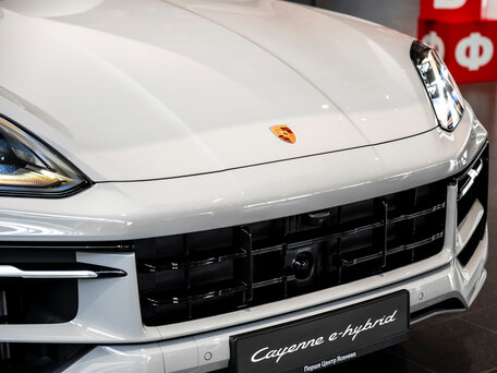 2025 Porsche Cayenne E-Hybrid III Рестайлинг, серый, 18025000 рублей, вид 5