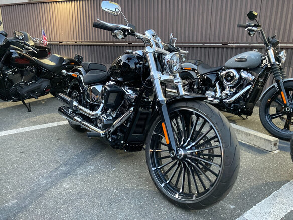 2025 Harley-Davidson Breakout, чёрный, 2300000 рублей - вид 2