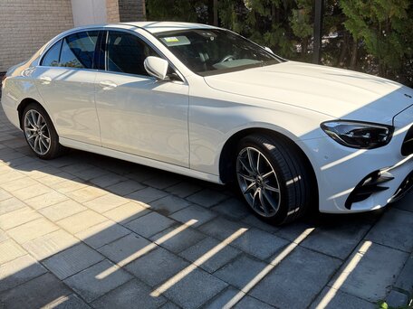 2022 Mercedes-Benz E-Класс 220 d V (W213, S213, C238) Рестайлинг, белый, 5649000 рублей, вид 3