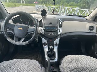 2013 Chevrolet Cruze I Рестайлинг, серебристый, 850000 рублей, вид 5