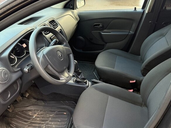 2017 Renault Logan II, чёрный, 820000 рублей - вид 9
