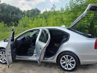 2011 Skoda Octavia II (A5) Рестайлинг, серебристый, 650000 рублей, вид 1