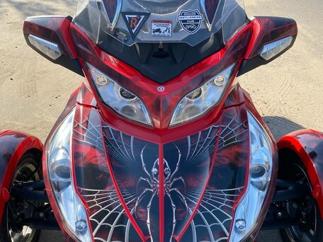 2011 BRP Can-Am Spyder, красный, 1100000 рублей, вид 2