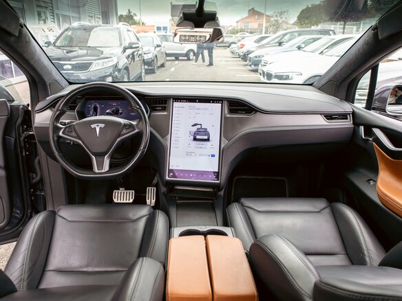 2019 Tesla Model X 90D I, серый, 5195000 рублей - вид 16