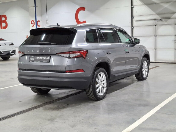 2024 Skoda Kodiaq I Рестайлинг, серый, 4065000 рублей - вид 4