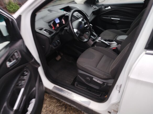 2014 Ford Kuga II, белый, 1050000 рублей - вид 8