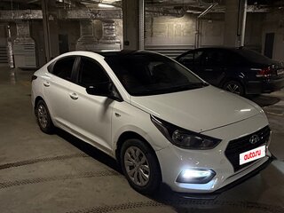 2018 Hyundai Solaris II, белый, 600000 рублей, вид 4