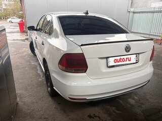 2017 Volkswagen Polo V Рестайлинг, белый, 530000 рублей, вид 5