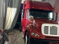 2003 Freightliner Columbia, красный, 1400000 рублей - вид 6