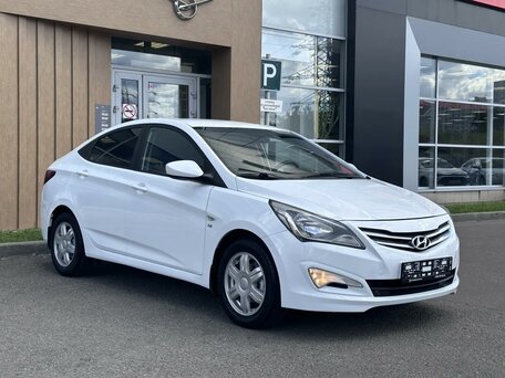 2016 Hyundai Solaris I Рестайлинг, белый, 940000 рублей, вид 1