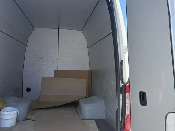 2021 Mercedes-Benz Sprinter, белый, 6750000 рублей - вид 2