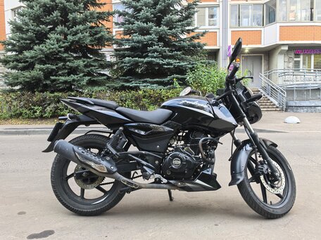 2021 Bajaj Pulsar 180, чёрный, 130000 рублей, вид 1
