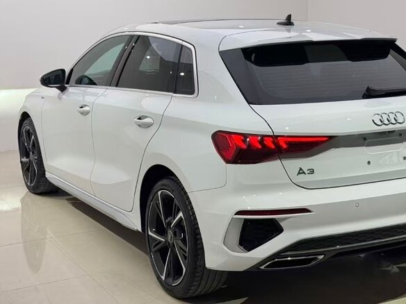 2021 Audi A3 35 TFSI IV (8Y), белый - вид 3