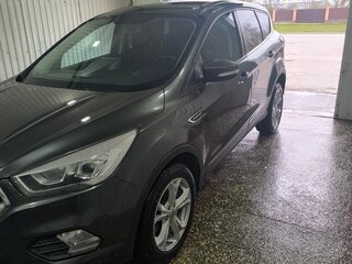 2018 Ford Kuga II Рестайлинг, серый, 1850000 рублей, вид 2