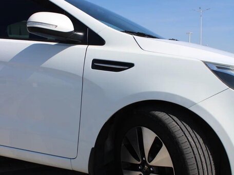 2013 Kia Rio 4-speed III, белый, 1150000 рублей, вид 3