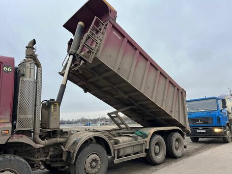 2021 КамАЗ 65801, красный, 1795000 рублей, вид 3