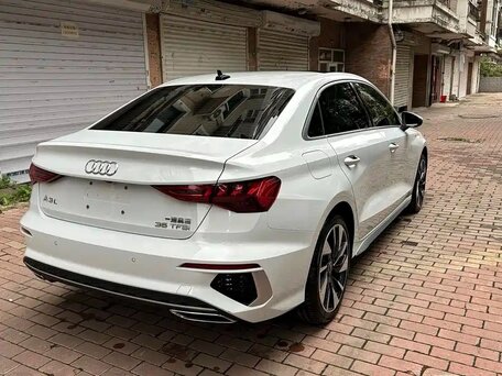 2022 Audi A3 35 TFSI Long IV (8Y), белый, 2000000 рублей, вид 4
