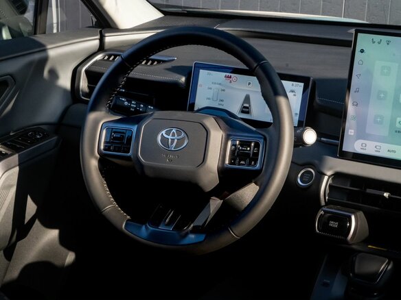 2026 Toyota RAV4 VI (XA60), зелёный, 4225000 рублей - вид 38