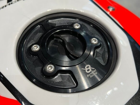 2019 BMW S 1000 RR, серебристый, 3000000 рублей - вид 5