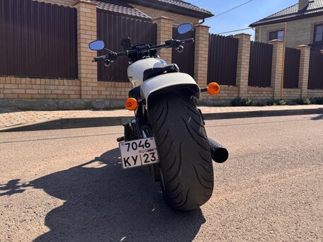 2019 Harley-Davidson Breakout, белый, 2350000 рублей, вид 4