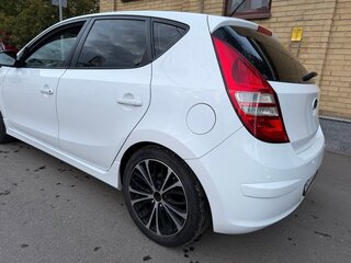2011 Hyundai i30 I Рестайлинг, белый, 840000 рублей, вид 5