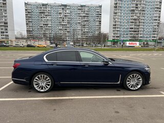 2021 BMW 7 серии Long 730Ld xDrive VI (G11/G12) Рестайлинг, синий, 5800000 рублей, вид 4