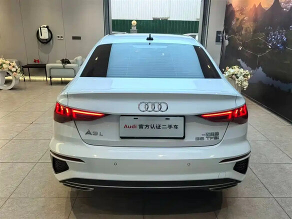2023 Audi A3 35 TFSI Long IV (8Y), белый, 2050000 рублей - вид 3