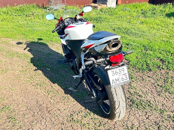 2008 Honda CBR 600RR, белый, 750000 рублей - вид 6