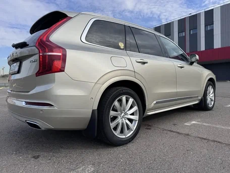 2018 Volvo XC90 II, бежевый, 4050000 рублей, вид 4