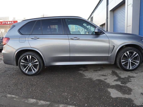 2018 BMW X5 40d III (F15), серый, 4450000 рублей, вид 4