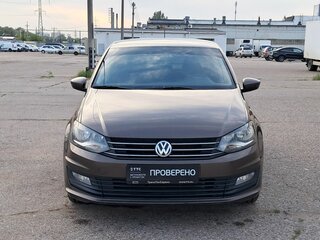 2016 Volkswagen Polo V Рестайлинг, коричневый, 555000 рублей, вид 2