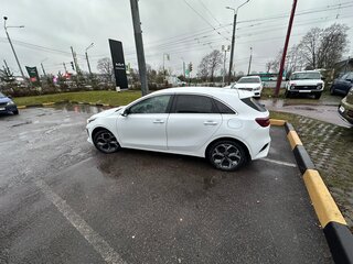 2018 Kia Ceed III, белый, 2050000 рублей, вид 4