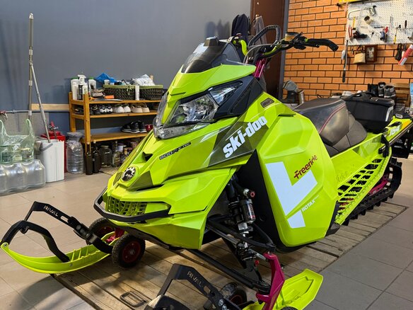 2014 BRP Ski-Doo Freeride, зелёный, 899999 рублей