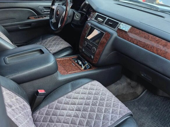 2008 Chevrolet Tahoe III, серый, 2000000 рублей - вид 6