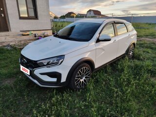 2024 Lada (ВАЗ) Vesta SW Cross I Рестайлинг (NG), белый, 1500000 рублей, вид 1