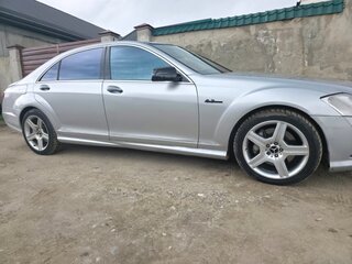 2006 Mercedes-Benz S-Класс 550 Long V (W221), серебристый, 1100000 рублей, вид 2