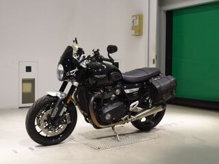 2024 Triumph Street Twin, чёрный, 950000 рублей, вид 2