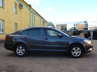 2011 Skoda Octavia II (A5) Рестайлинг, серый, 968000 рублей, вид 4