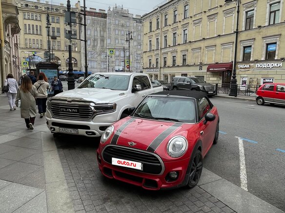 2018 Mini Cabrio Cooper III, красный, 2000000 рублей - вид 7