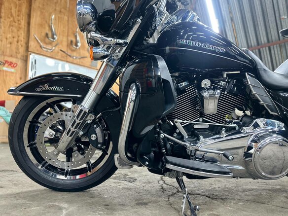 2017 Harley-Davidson Electra Glide, чёрный, 1690000 рублей - вид 13
