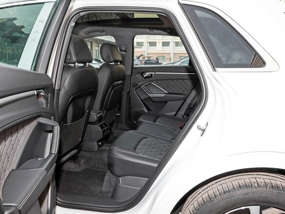 2026 Audi Q3 TFSI III (FJ), серый, 3900000 рублей - вид 35