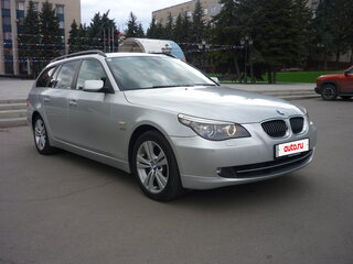 2009 BMW 5 серии 525xd V (E60/E61) Рестайлинг, серебристый, 1850000 рублей, вид 3