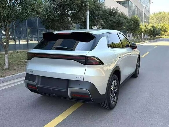 2026 Changan Qiyuan Q05 51.9 kWh II, серебристый - вид 5